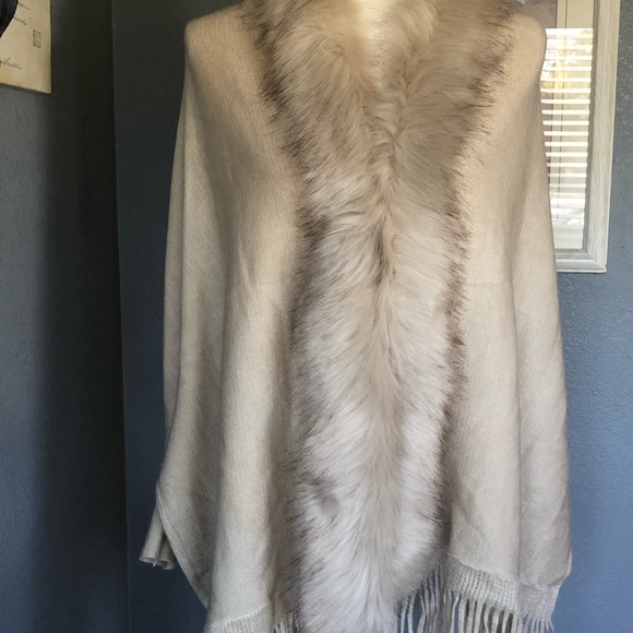 Luxe Cashmere Faux Fur Cardigan Coat - Picture 7 of 7